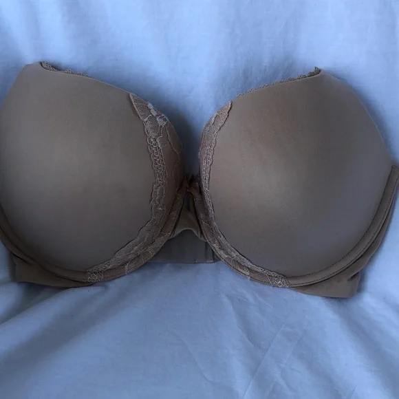 Victoria’s Secret Body by Victoria’s Secret perfect coverage tan bra - Picture 2 of 10